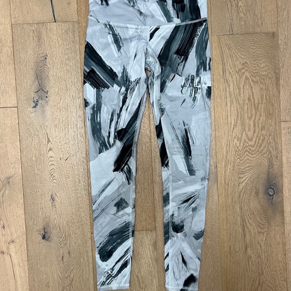 Alo leggings XS - Picture 5 of 5